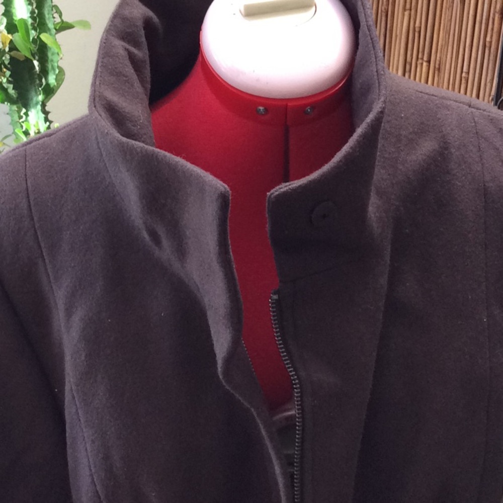 Jacket - Picture 2 of 6